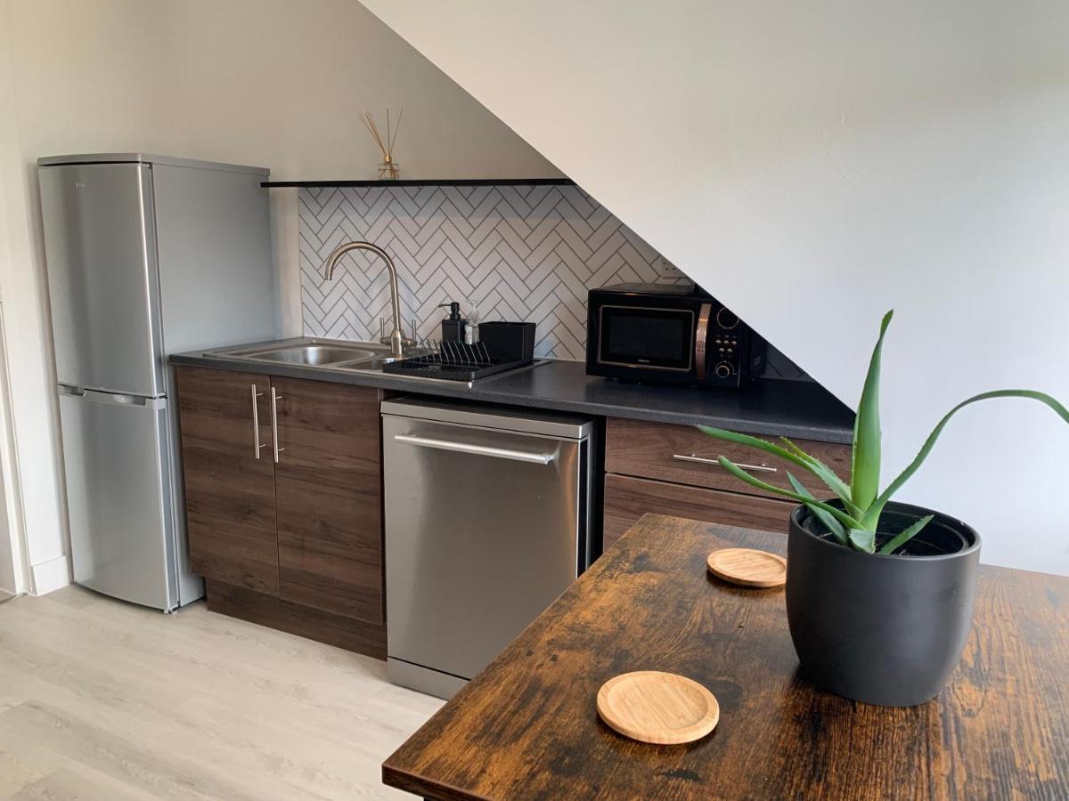 Lovely 2 Bedroom Apartment In Central Location Greenock Dış mekan fotoğraf