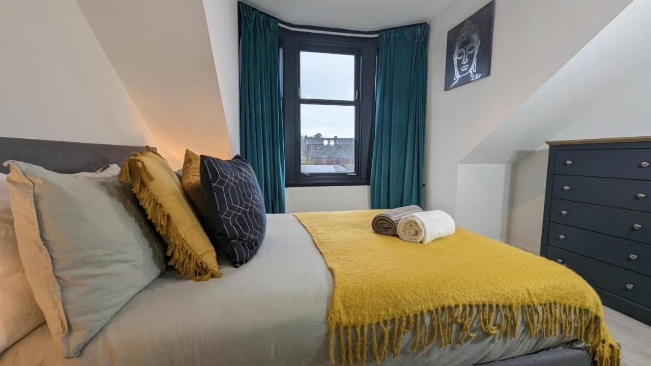 Lovely 2 Bedroom Apartment In Central Location Greenock Dış mekan fotoğraf