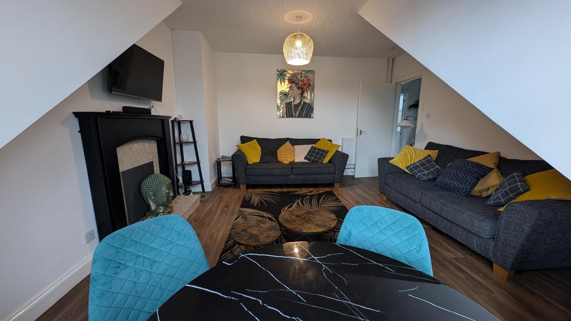 Lovely 2 Bedroom Apartment In Central Location Greenock Dış mekan fotoğraf